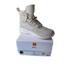 NWT APL Hiking Boots Size 8 Parchment Ivory Cement